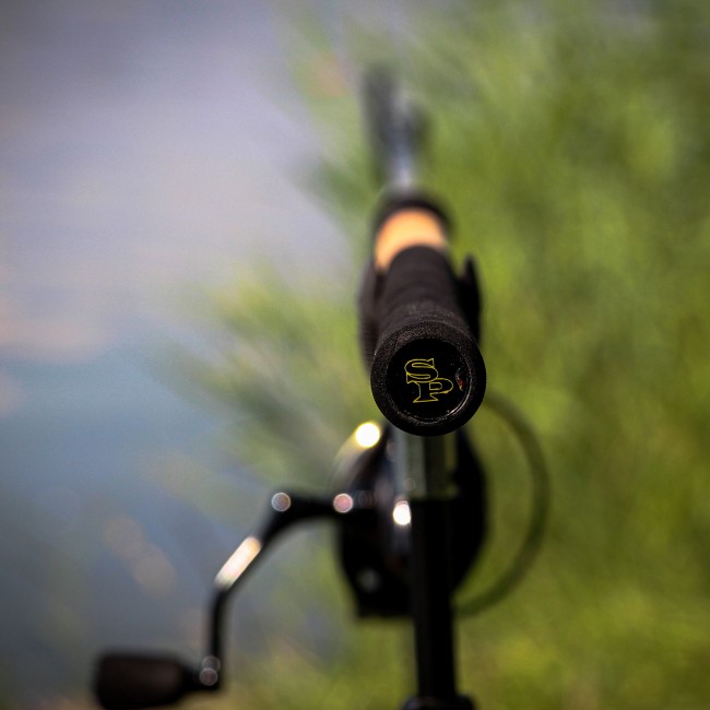 Stég Black Method Feeder 360H 45-120g  AKCIÓ -30%
