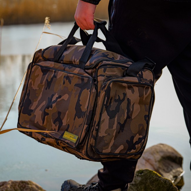 Camo Grizzly Szerelékes táska