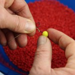 Feeder előke csalitüskével szakáll nélküli horoggal  12-es