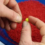 Feeder előke csalitüskével szakáll nélküli horoggal  12-es